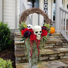 Load image into Gallery viewer, Skull Halloween Wreath