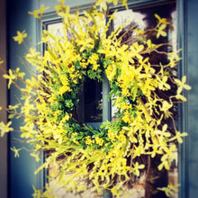 Load image into Gallery viewer, Yellow Forsythia Wreath